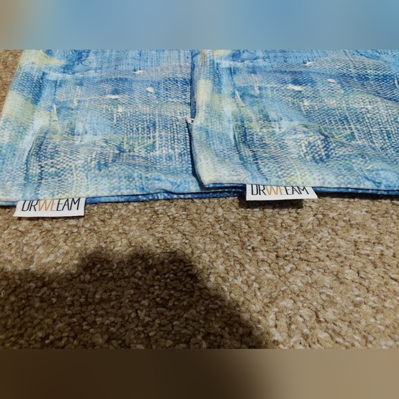 Set of Drweeam Throw Pillowcases - Picture 4 of 4